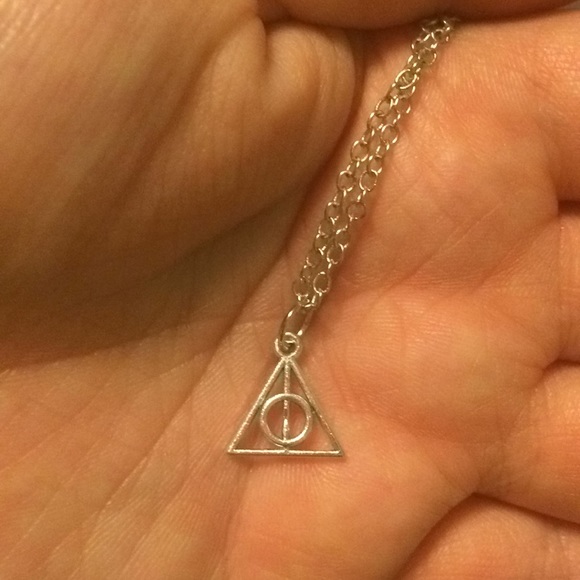 ⚡️HARRY POTTER deathly hallows Charm necklace⚡️ - Picture 3 of 4